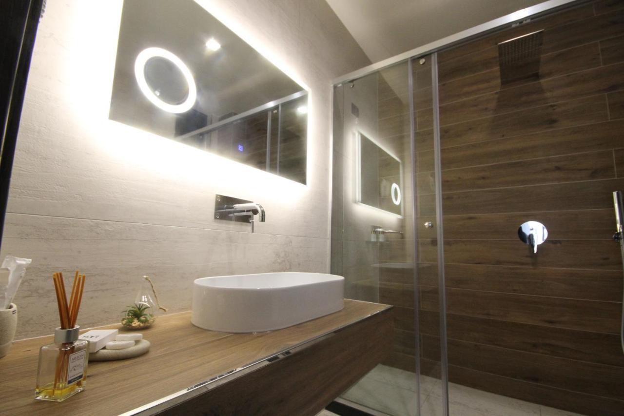 Albes Hotel Fier Luaran gambar